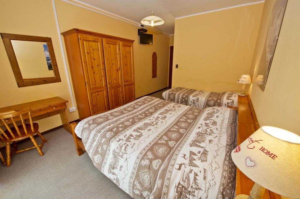 Albergo Valentino Bionaz Bagian luar foto